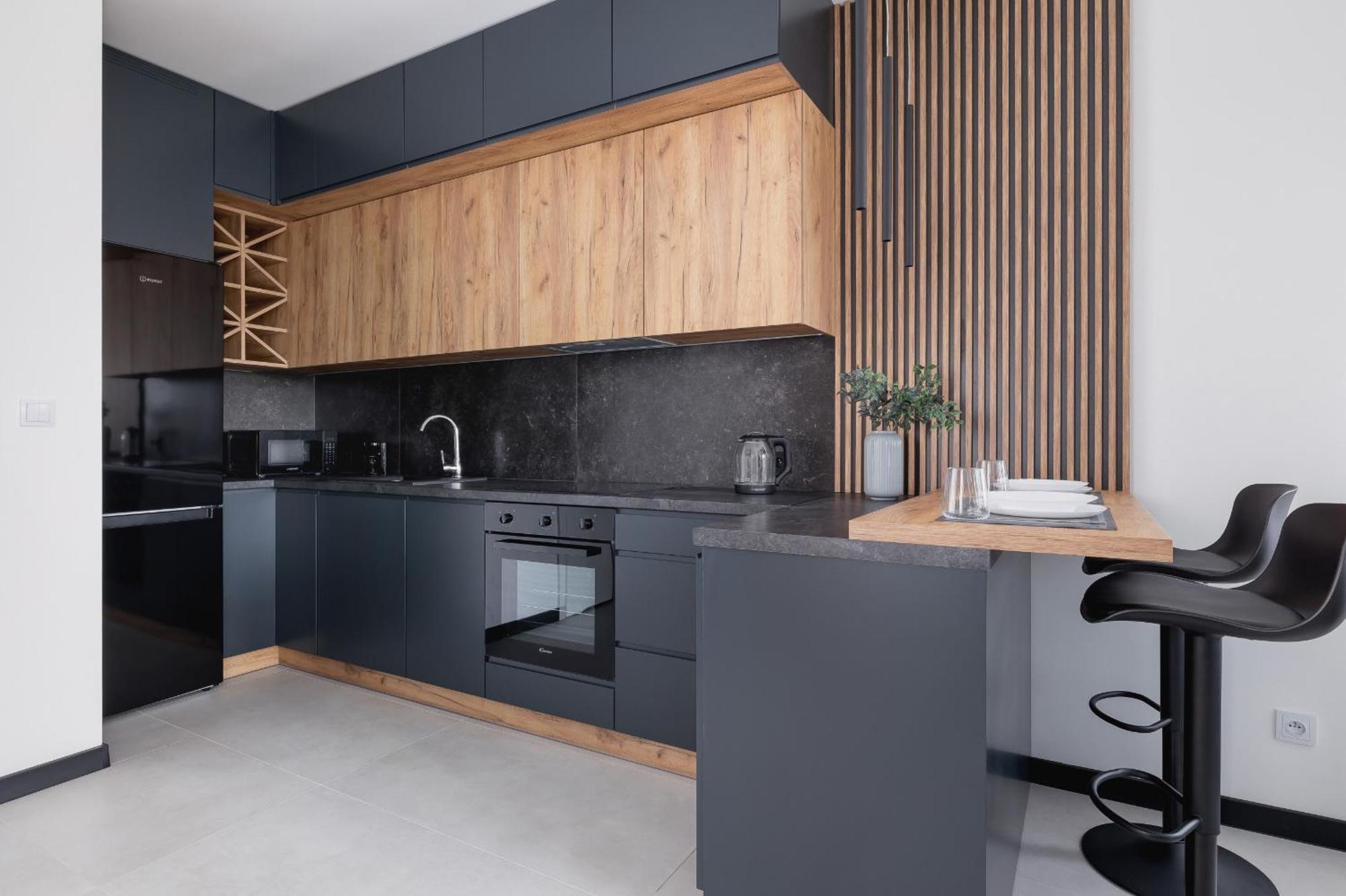 Apartment Charming With Parking In By Renters
