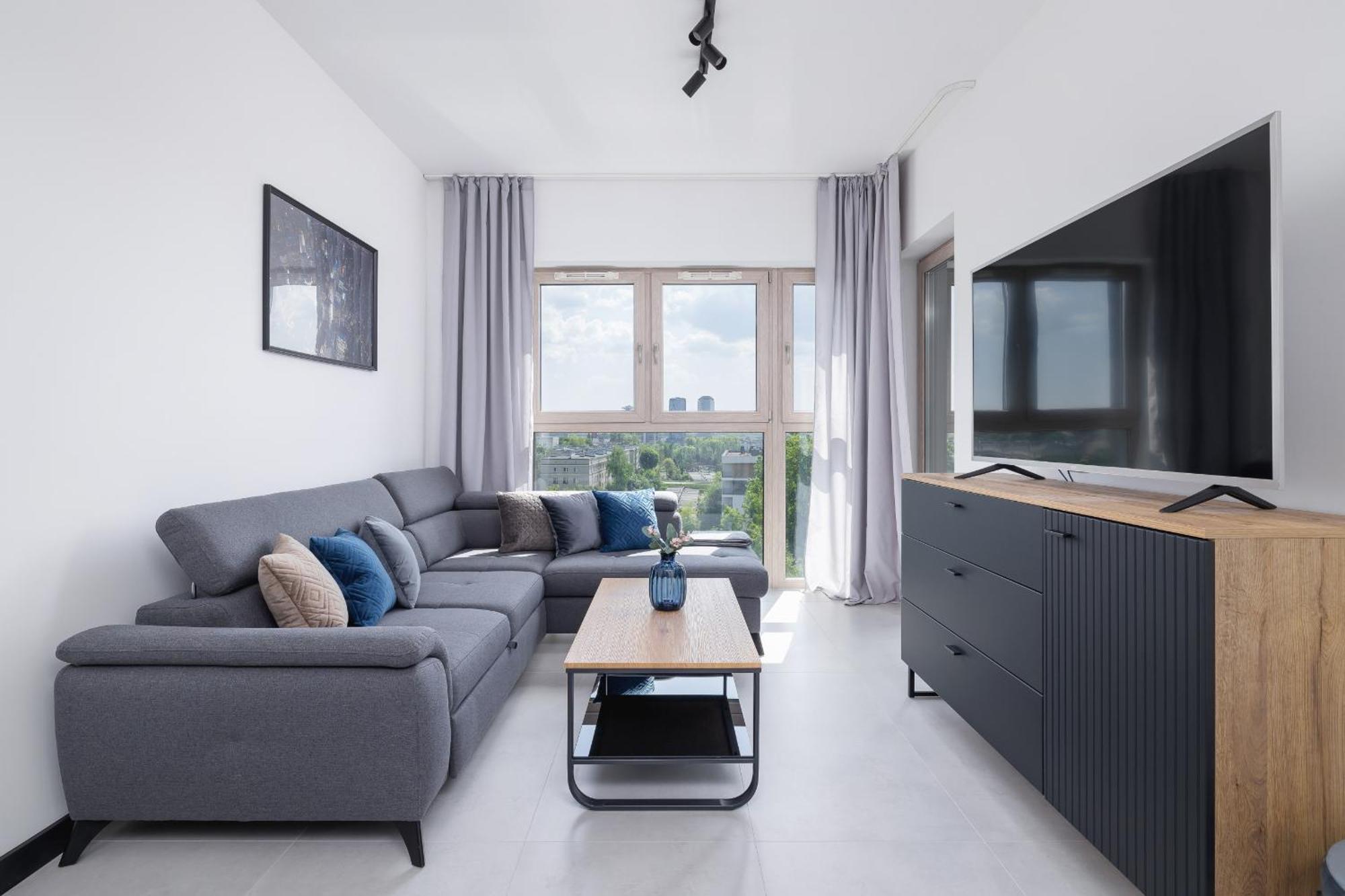 Charming With Parking In By Renters Katowice